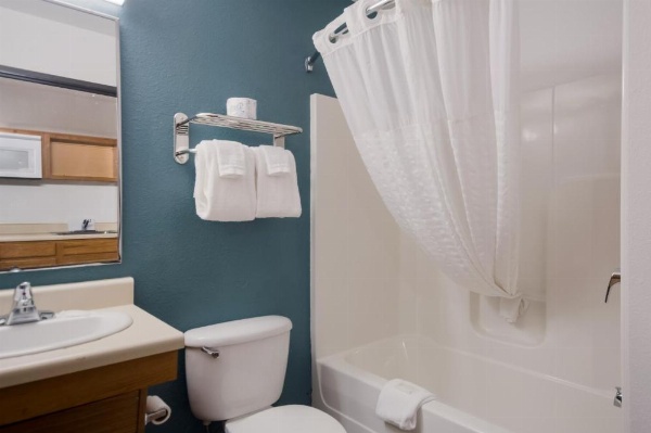 WoodSpring Suites Augusta Riverwatch image 29